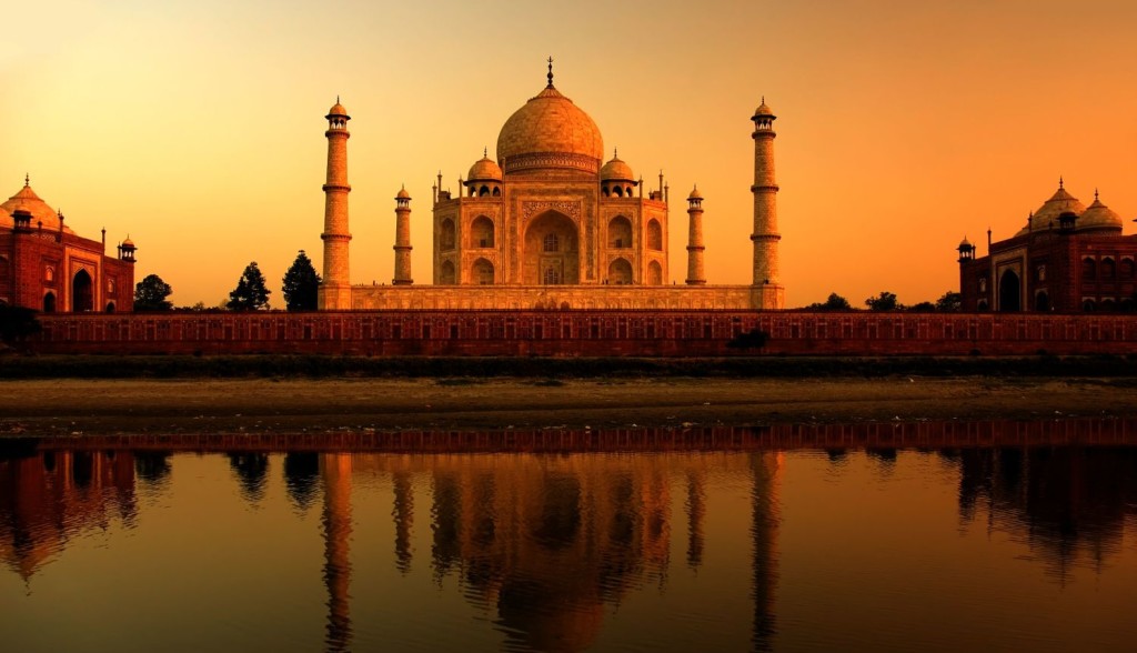 Credits: Wong Yu Liang/Taj Mahal/123RF