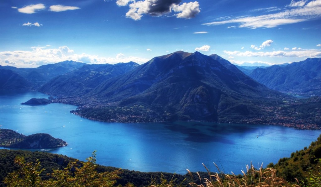 Credits. Jezero Como by Geronim0 / 123RF
