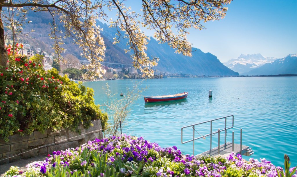 Credits. Mitchall Ludwiczak/ depositphotos / Geneve Lake